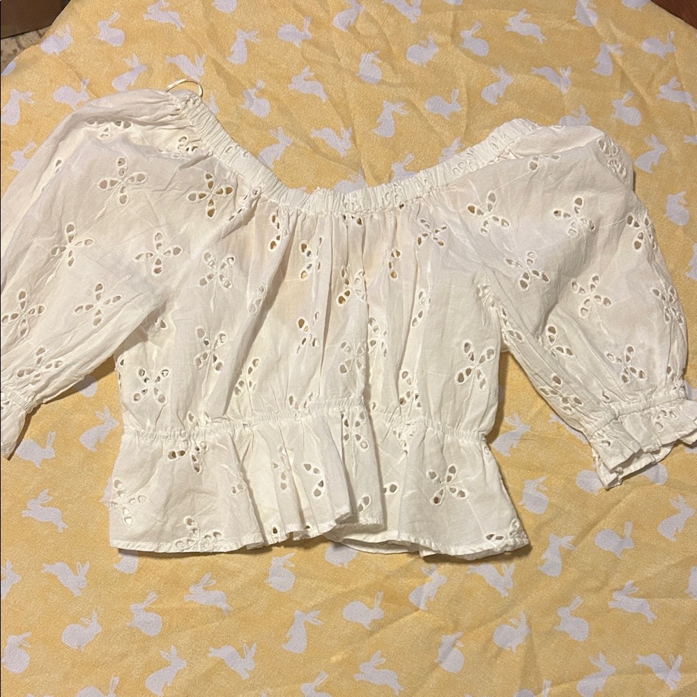 Free People Gardenia White Eyelet V-Neck Cropped Blouse Top NWT Shirt Spring - Picture 10 of 10